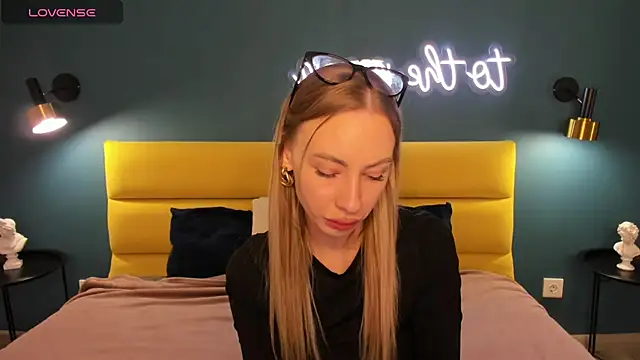 Diana Garrett online show from 25, 5, 2026