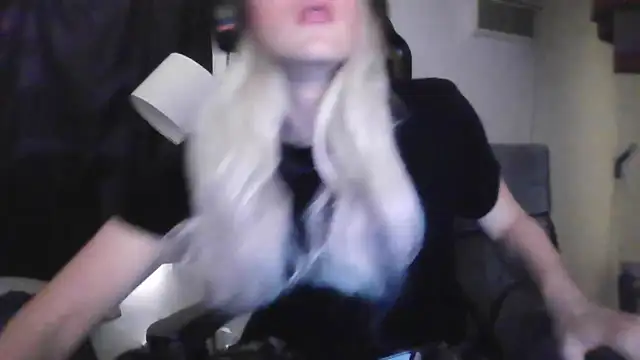 sexyblondetrans online show from 28, 10, 2025