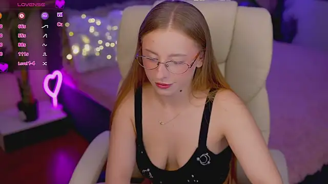 SilverrMoon online show from 18, 11, 2025