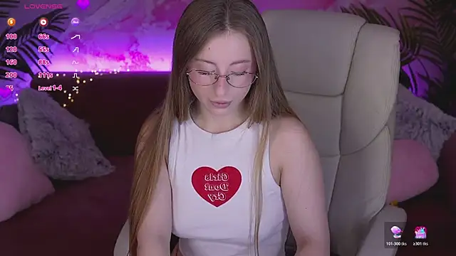 SilverrMoon online show from 7, 3, 2026