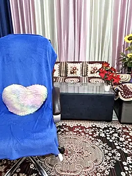 Cute-Raashii online show from 23, 4, 2026