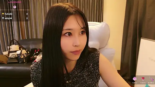 Snapshot of -satomi-jp chatting on 3, 5, 2026 -satomi-jp online show from 3, 5, 2026