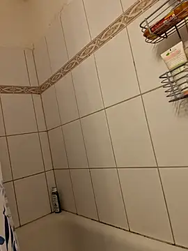 Snapshot of Josephine_LIVE chatting on 8, 11, 2025 Josephine LIVE online show from 8, 11, 2025