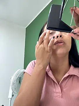 iiris  online show from 28, 11, 2025