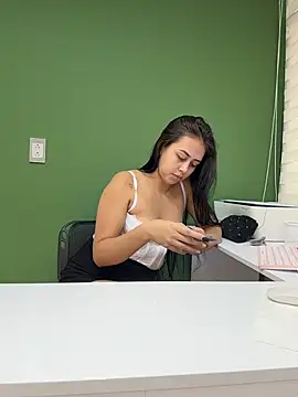 iiris  online show from 27, 10, 2025