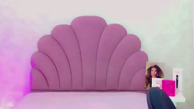 briana sex32 online show from 6, 3, 2026