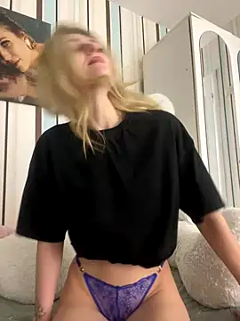 Snapshot of Liya_my chatting on 18, 12, 2025 Liya my online show from 18, 12, 2025