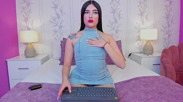 MadissonBacker online show from 19, 2, 2025