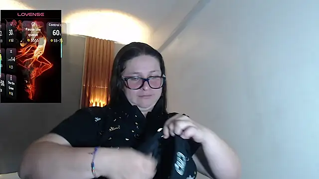 Snapshot of katty_femdom chatting on 8, 11, 2025 katty femdom online show from 8, 11, 2025