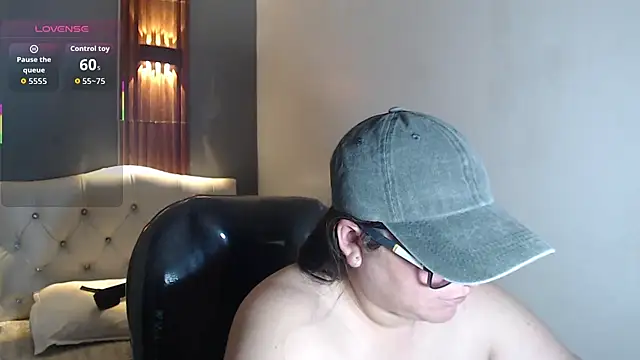 Snapshot of katty_femdom chatting on 16, 11, 2025 katty femdom online show from 16, 11, 2025