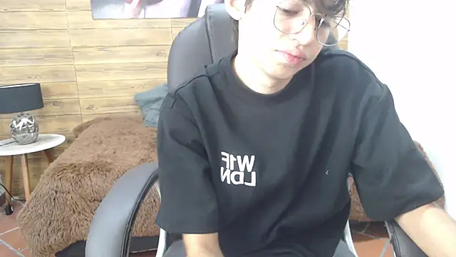 jhoellx online show from 8, 3, 2025