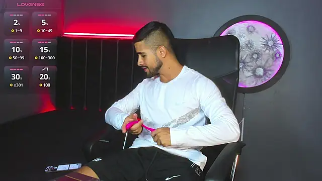 khriss brown online show from 21, 3, 2025