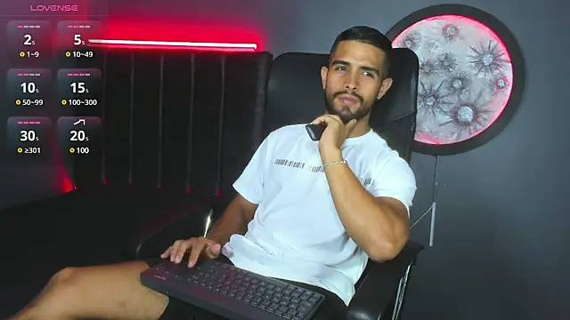 khriss brown online show from 14, 3, 2025