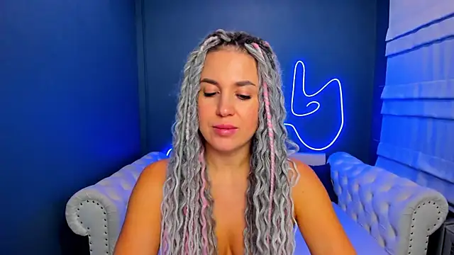 rock n roxy online show from 7, 10, 2025