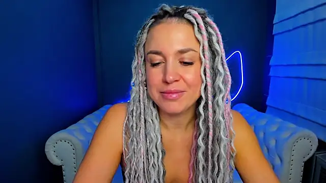 rock n roxy online show from 4, 11, 2025