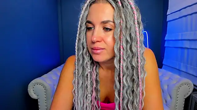 rock n roxy online show from 4, 10, 2025