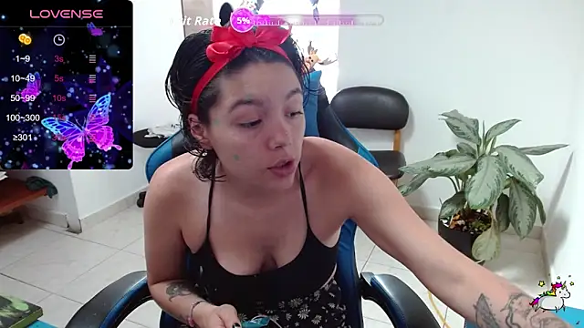 TRIXIE TANG28 online show from 10, 4, 2026