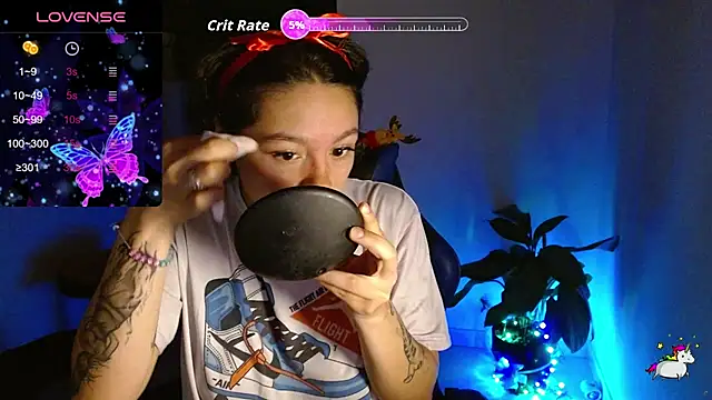 TRIXIE TANG28 online show from 16, 4, 2026