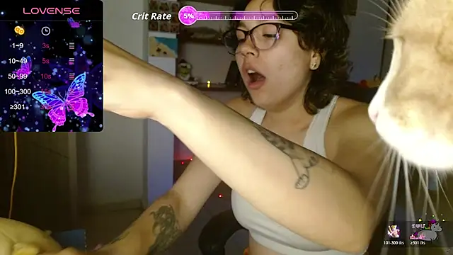 TRIXIE TANG28 online show from 19, 4, 2026