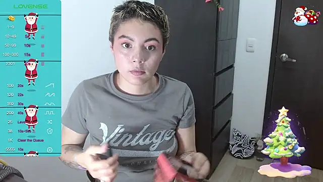 TRIXIE TANG28 online show from 30, 12, 2024