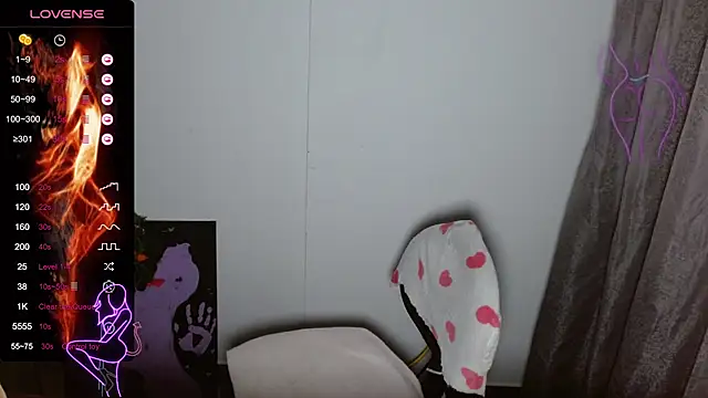 TRIXIE TANG28 online show from 15, 2, 2025