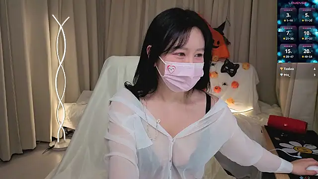 2hyun online show from 28, 10, 2025