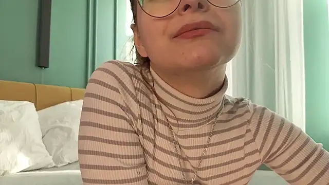 Snapshot of CassieCool chatting on 18, 10, 2025 CassieCool online show from 18, 10, 2025