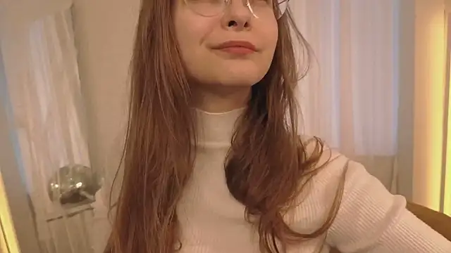 Snapshot of CassieCool chatting on 2, 11, 2025 CassieCool online show from 2, 11, 2025