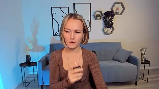 BritnieCute online show from 5, 12, 2024