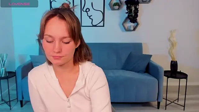 BritnieCute online show from 11, 11, 2025