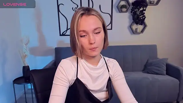 BritnieCute online show from 3, 12, 2024