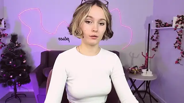 BritnieCute online show from 10, 12, 2024