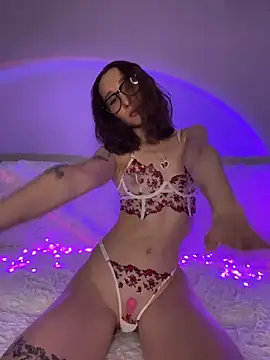 cutte dora online show from 8, 4, 2026