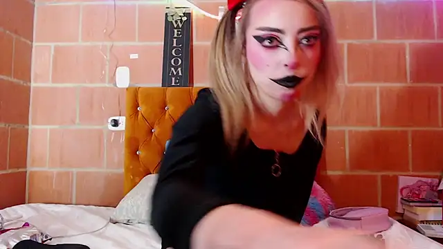 Yennastone online show from 8, 9, 2025