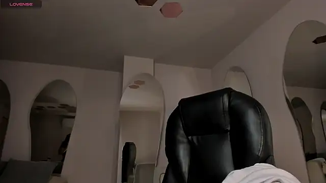ChloePreston  online show from 1, 7, 2026