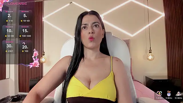 BellaClaiir online show from 4, 3, 2026