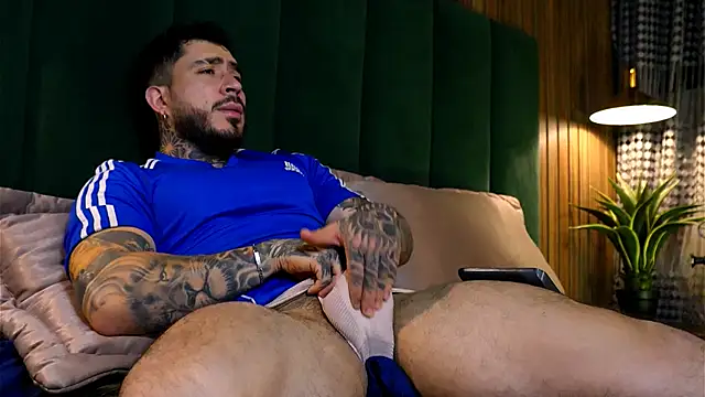 LeoSalvatore  online show from 12, 3, 2025