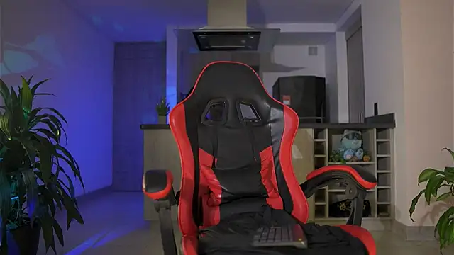 LeoSalvatore  online show from 9, 9, 2025