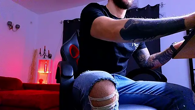 MightyAaron66 online show from 16, 11, 2025