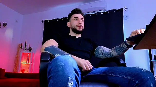 MightyAaron66 online show from 6, 4, 2026