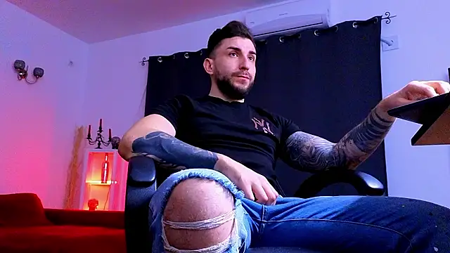 MightyAaron66 online show from 10, 2, 2026