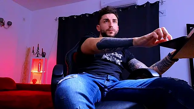 MightyAaron66 online show from 26, 11, 2025