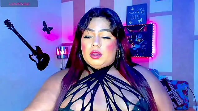 Snapshot of OpraxBellinda chatting on 7, 6, 2026 OpraxBellinda online show from 7, 6, 2026