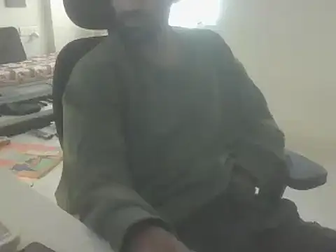 Snapshot of dominanthubby chatting on 5, 12, 2024 dominanthubby online show from 5, 12, 2024