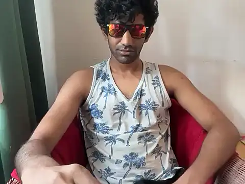 Snapshot of dominanthubby chatting on 8, 6, 2026 dominanthubby online show from 8, 6, 2026