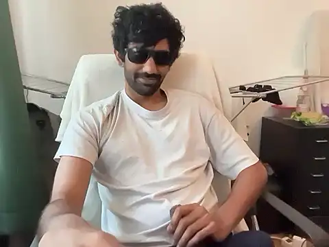 Snapshot of dominanthubby chatting on 3, 6, 2026 dominanthubby online show from 3, 6, 2026