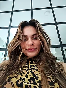 cuteluci  online show from 21, 3, 2025