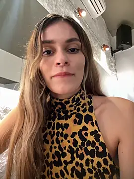 cuteluci  online show from 11, 10, 2025