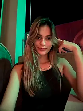 cuteluci  online show from 29, 9, 2025