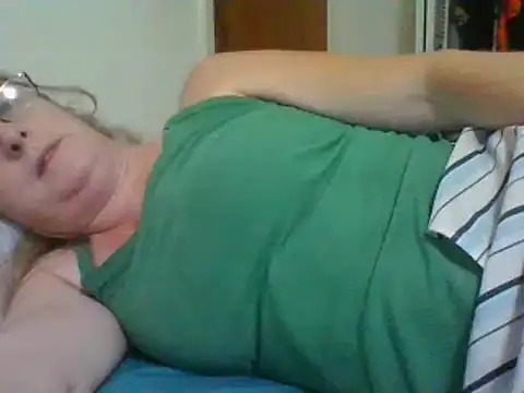 Emilylyn2501 online show from 13, 12, 2024